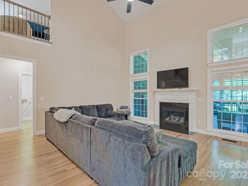 11224 Warfield Avenue, Huntersville, NC 28078.  MLS# CAR4253591, YatesRealty ID 12963. 