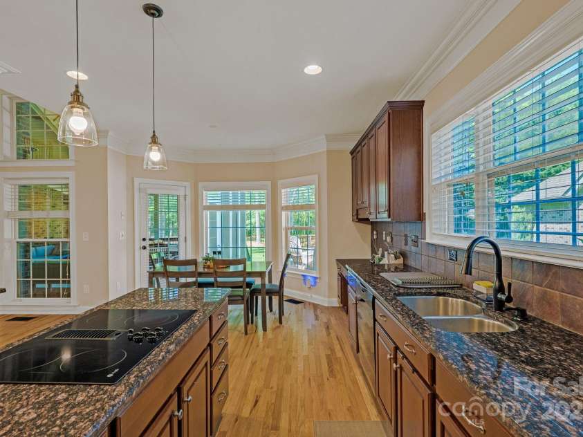 11224 Warfield Avenue, Huntersville, NC 28078.  MLS# CAR4253591, YatesRealty ID 12963. 