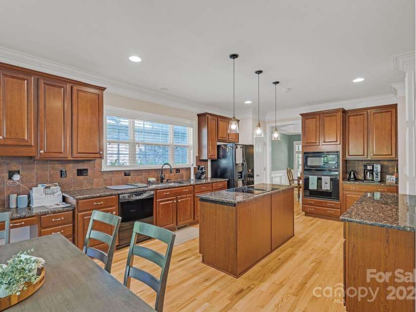 11224 Warfield Avenue, Huntersville, NC 28078.  MLS# CAR4253591, YatesRealty ID 12963. 