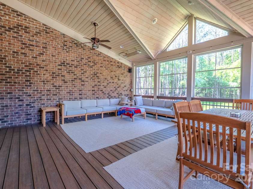 11224 Warfield Avenue, Huntersville, NC 28078.  MLS# CAR4253591, YatesRealty ID 12963. 