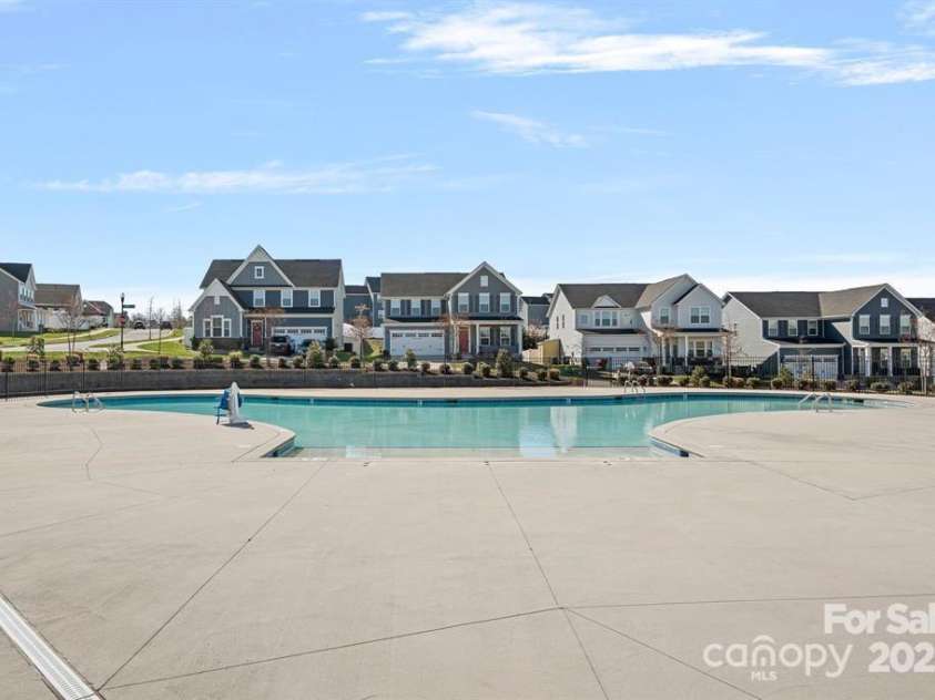 11224 Warfield Avenue, Huntersville, NC 28078.  MLS# CAR4253591, YatesRealty ID 12963. 