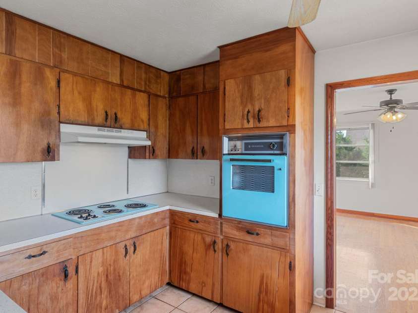 596 Old NC 20 Highway, Alexander, NC 28701.  MLS# CAR4247723, YatesRealty ID 12964. 