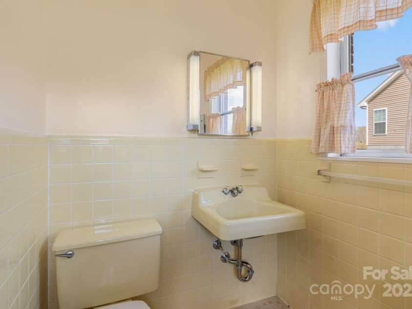 596 Old NC 20 Highway, Alexander, NC 28701.  MLS# CAR4247723, YatesRealty ID 12964. 