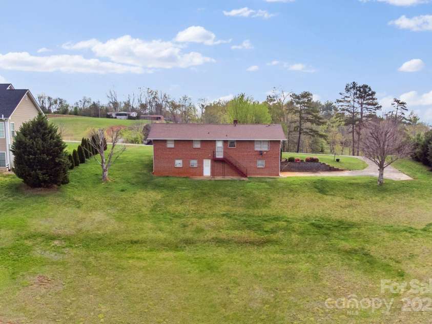 596 Old NC 20 Highway, Alexander, NC 28701.  MLS# CAR4247723, YatesRealty ID 12964. 