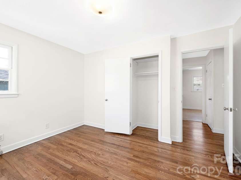 8 Pershing Road, Asheville, NC 28805.  MLS# CAR4364991, YatesRealty ID 12964. Primary Bedroom