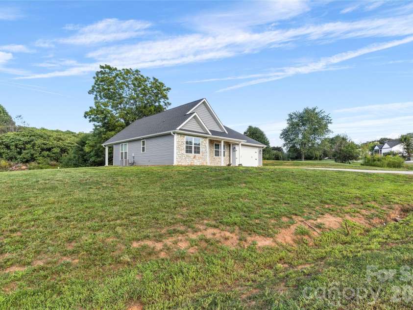160 Tranquility Lane, Harmony, NC 28634.  MLS# CAR4304351, YatesRealty ID 12965. 