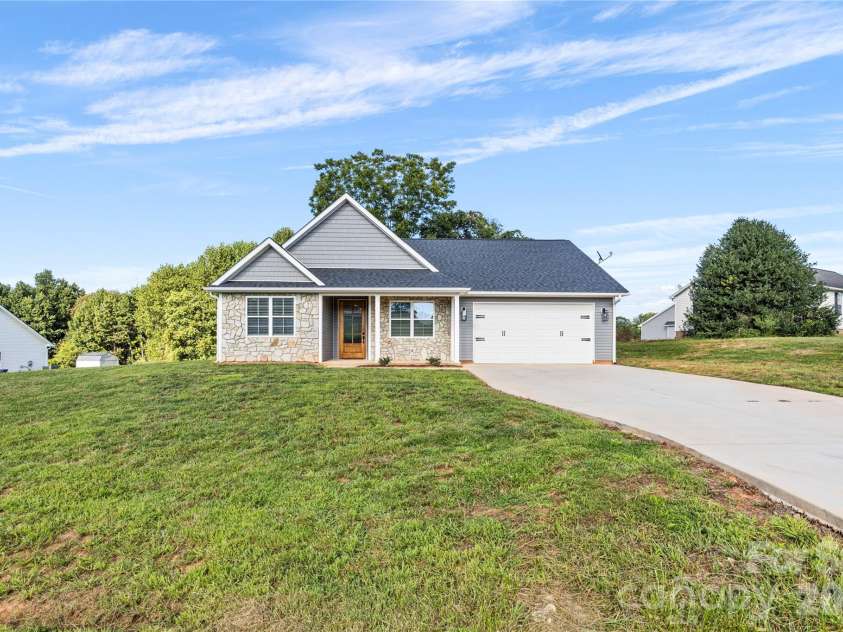 160 Tranquility Lane, Harmony, NC 28634.  MLS# CAR4304351, YatesRealty ID 12965. 