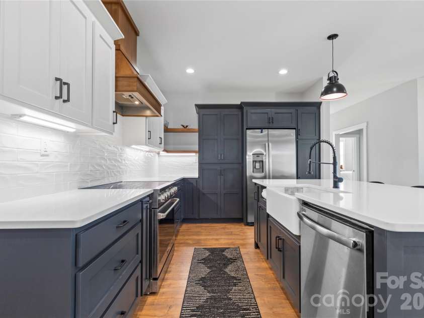 160 Tranquility Lane, Harmony, NC 28634.  MLS# CAR4304351, YatesRealty ID 12965. Kitchen