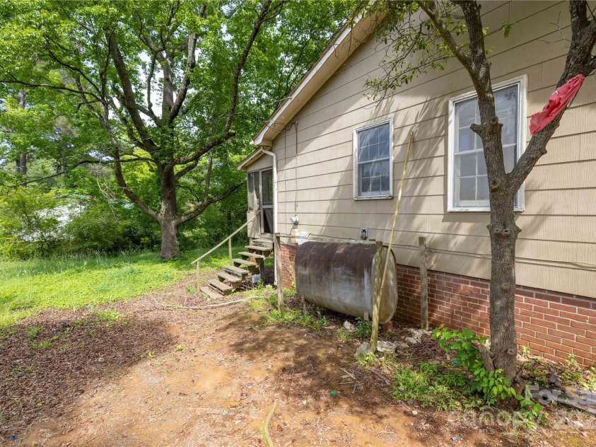 208 School Street, Mount Gilead, NC 27306.  MLS# CAR4258206, YatesRealty ID 12966. 