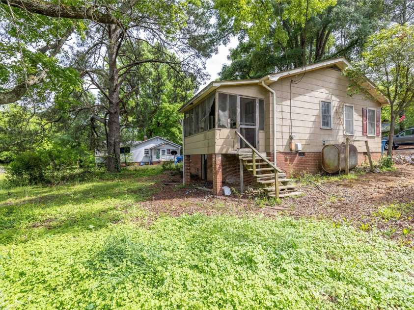 208 School Street, Mount Gilead, NC 27306.  MLS# CAR4258206, YatesRealty ID 12966. 