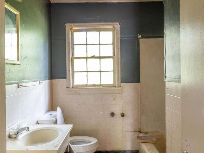 208 School Street, Mount Gilead, NC 27306.  MLS# CAR4258206, YatesRealty ID 12966. 