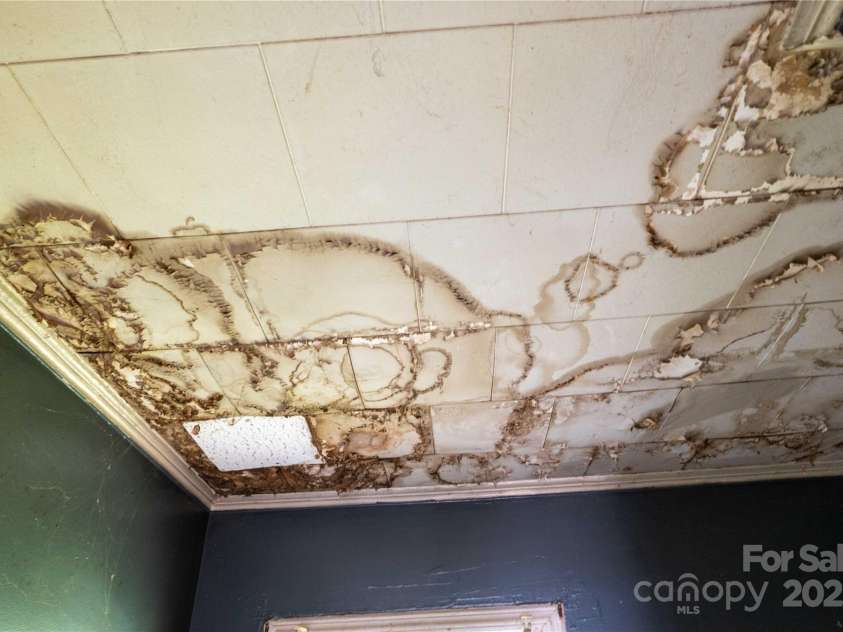 208 School Street, Mount Gilead, NC 27306.  MLS# CAR4258206, YatesRealty ID 12966. 