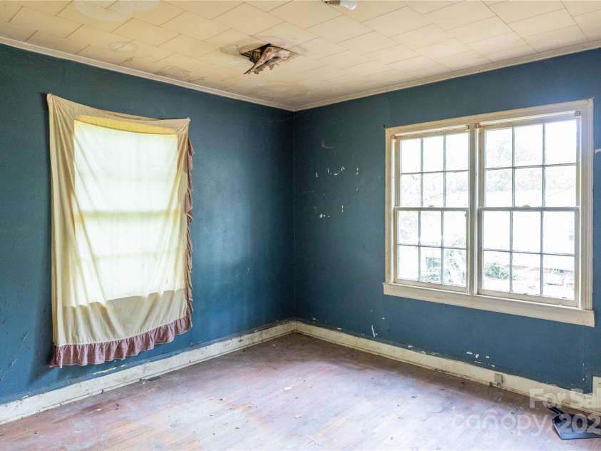 208 School Street, Mount Gilead, NC 27306.  MLS# CAR4258206, YatesRealty ID 12966. 