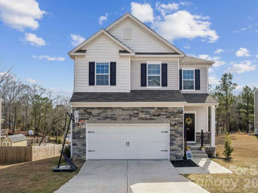 221 Shadowbrook Way, Camden, SC 29020.  MLS# CAR4353175, YatesRealty ID 12966. 