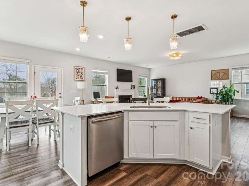 221 Shadowbrook Way, Camden, SC 29020.  MLS# CAR4353175, YatesRealty ID 12966. 