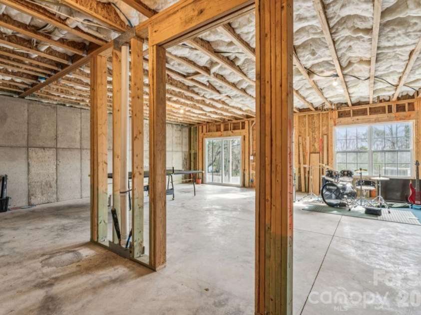 221 Shadowbrook Way, Camden, SC 29020.  MLS# CAR4353175, YatesRealty ID 12966. 
