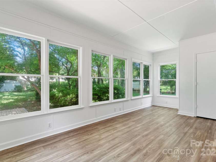 232 Scottridge Drive, Charlotte, NC 28217.  MLS# CAR4256925, YatesRealty ID 12967. 