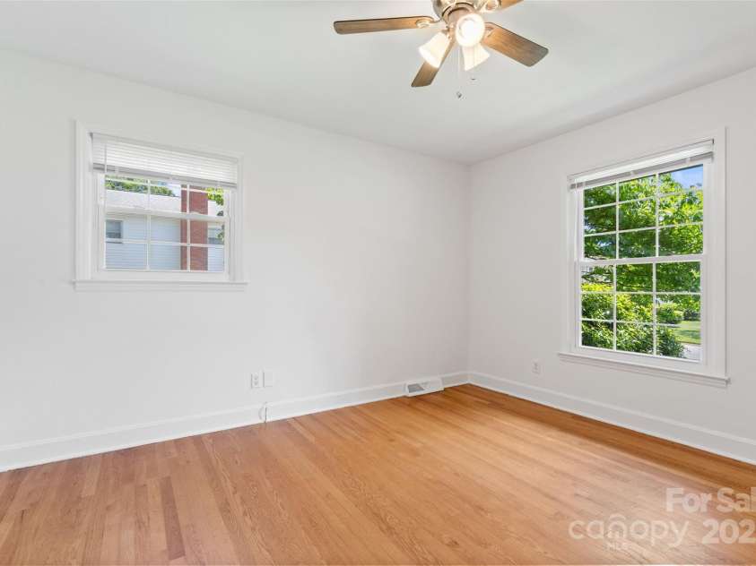 232 Scottridge Drive, Charlotte, NC 28217.  MLS# CAR4256925, YatesRealty ID 12967. 