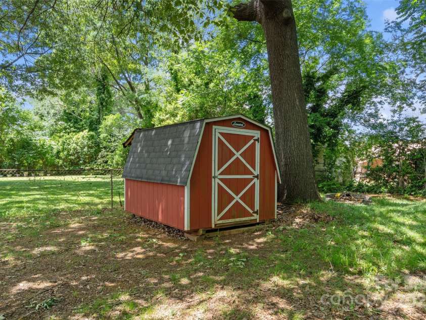 232 Scottridge Drive, Charlotte, NC 28217.  MLS# CAR4256925, YatesRealty ID 12967. 