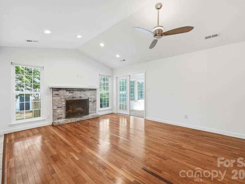 2717 Olde Whitehall Road, Charlotte, NC 28273.  MLS# CAR4354510, YatesRealty ID 12967. 