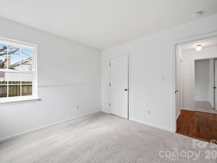 2717 Olde Whitehall Road, Charlotte, NC 28273.  MLS# CAR4354510, YatesRealty ID 12967. 