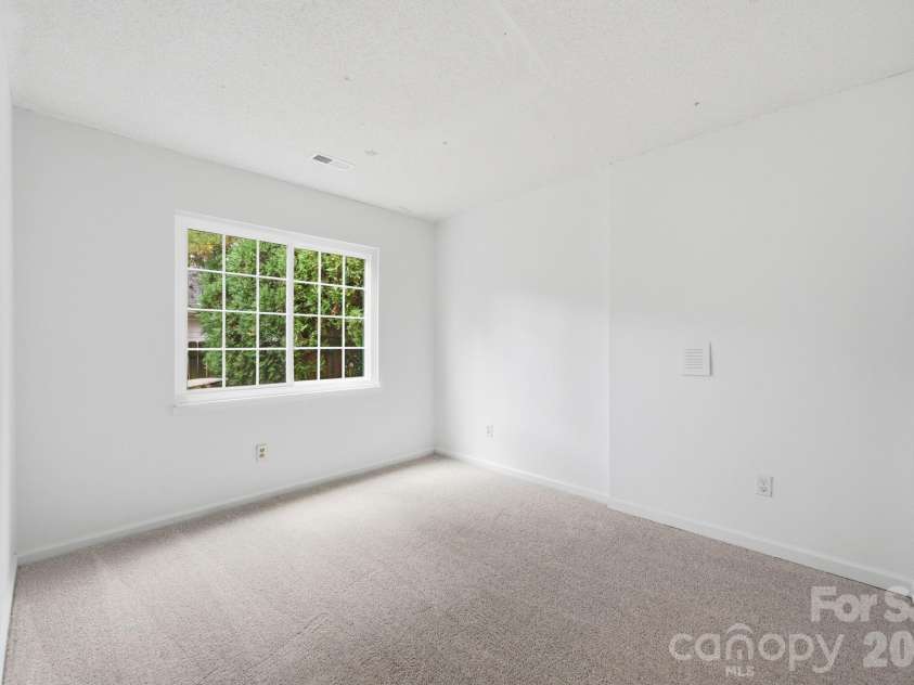 2717 Olde Whitehall Road, Charlotte, NC 28273.  MLS# CAR4354510, YatesRealty ID 12967. 