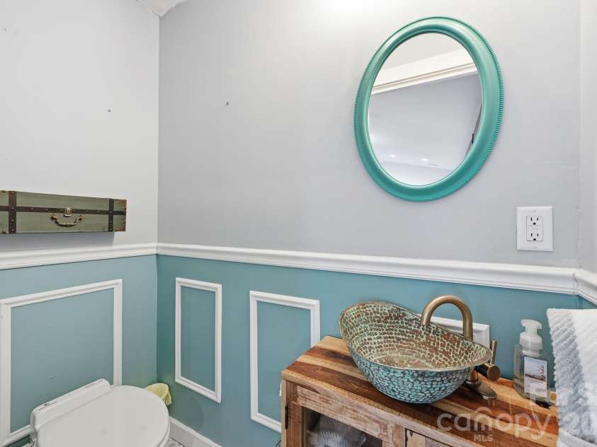 2717 Olde Whitehall Road, Charlotte, NC 28273.  MLS# CAR4354510, YatesRealty ID 12967. 
