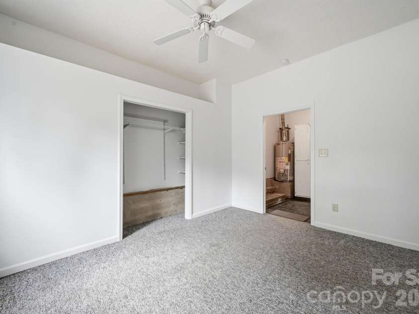 2717 Olde Whitehall Road, Charlotte, NC 28273.  MLS# CAR4354510, YatesRealty ID 12967. 