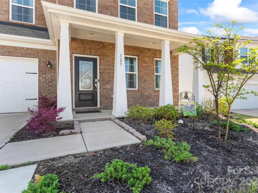 127 Doncaster Drive, Mooresville, NC 28115.  MLS# CAR4216362, YatesRealty ID 12968. 