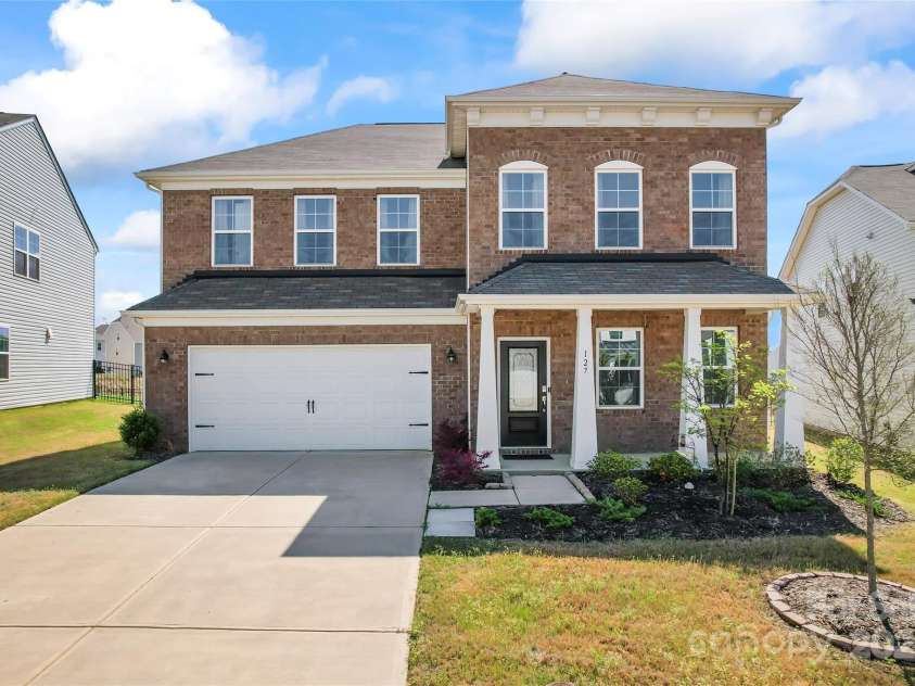 127 Doncaster Drive, Mooresville, NC 28115.  MLS# CAR4216362, YatesRealty ID 12968. 