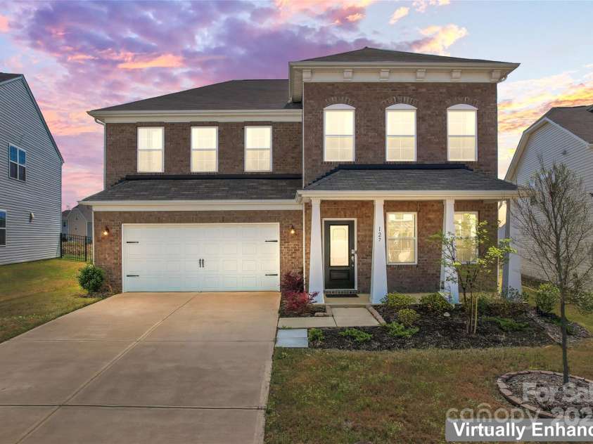127 Doncaster Drive, Mooresville, NC 28115.  MLS# CAR4216362, YatesRealty ID 12968. 