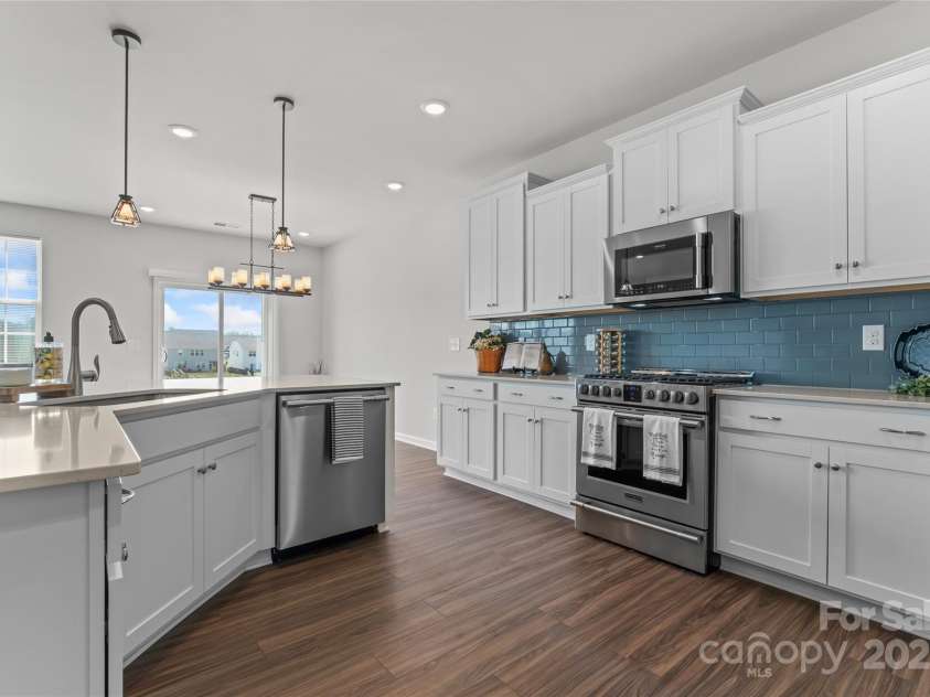 127 Doncaster Drive, Mooresville, NC 28115.  MLS# CAR4216362, YatesRealty ID 12968. 