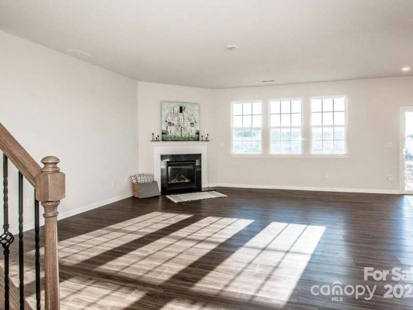127 Doncaster Drive, Mooresville, NC 28115.  MLS# CAR4216362, YatesRealty ID 12968. 