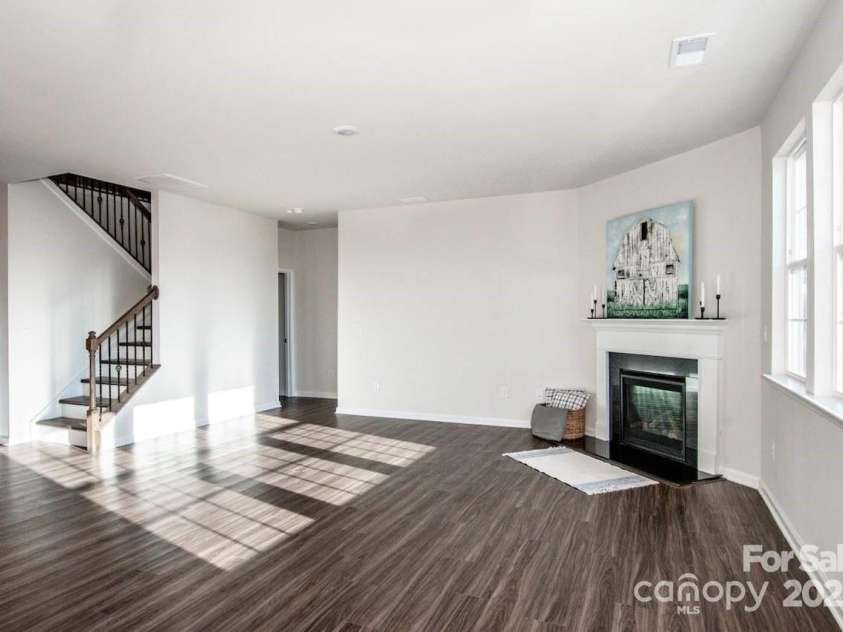 127 Doncaster Drive, Mooresville, NC 28115.  MLS# CAR4216362, YatesRealty ID 12968. 