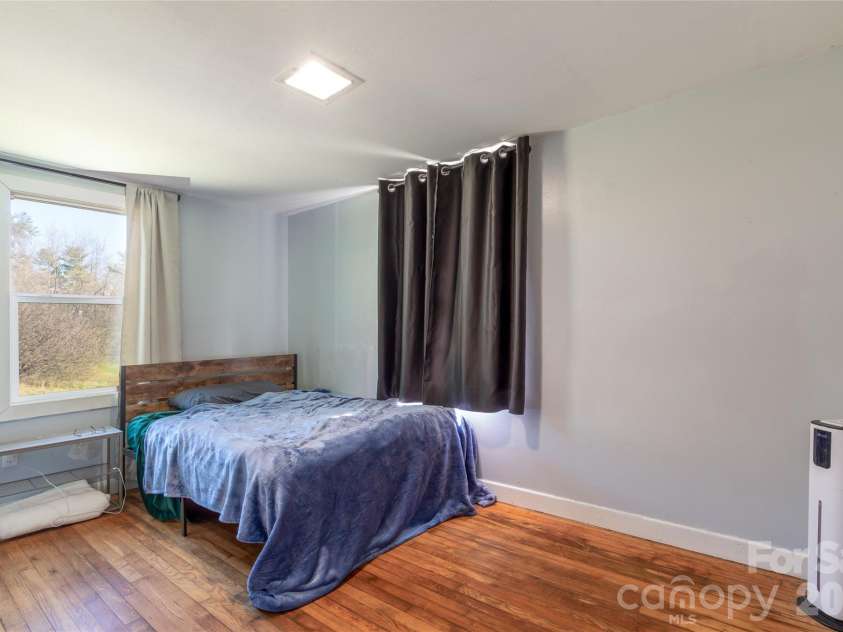 14 Winter Woods Drive, Asheville, NC 28806.  MLS# CAR4363291, YatesRealty ID 12968. 