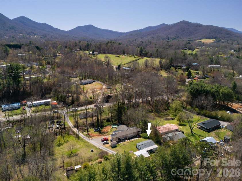 14 Winter Woods Drive, Asheville, NC 28806.  MLS# CAR4363291, YatesRealty ID 12968. 