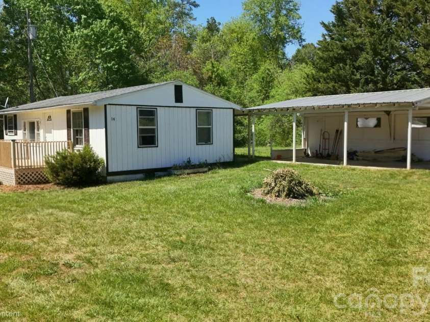14 Winter Woods Drive, Asheville, NC 28806.  MLS# CAR4363291, YatesRealty ID 12968. 