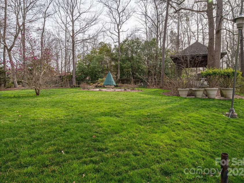 1816 Country Garden Drive, Shelby, NC 28150.  MLS# CAR4228610, YatesRealty ID 12971. 