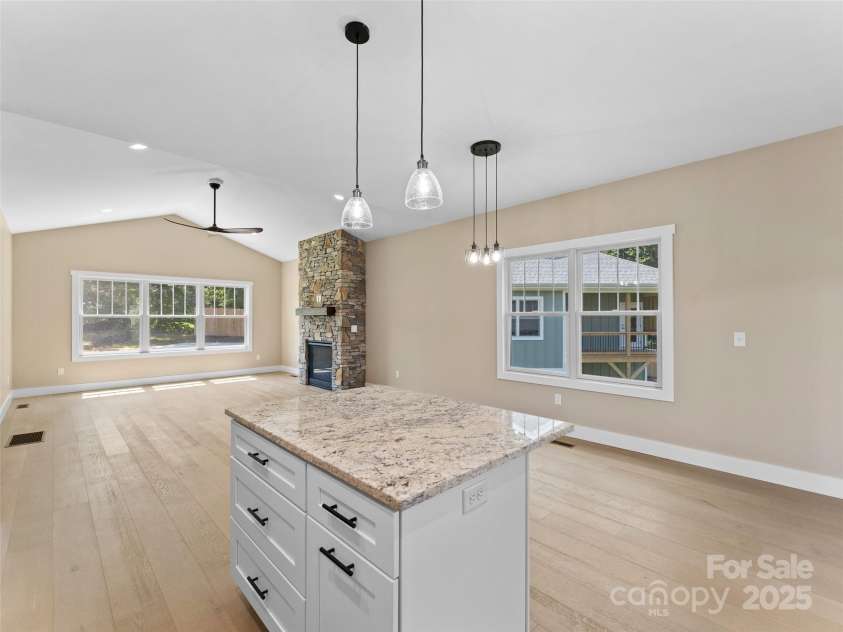 54 Olde Oak Lane, Hendersonville, NC 28792.  MLS# CAR4291259, YatesRealty ID 12972. 