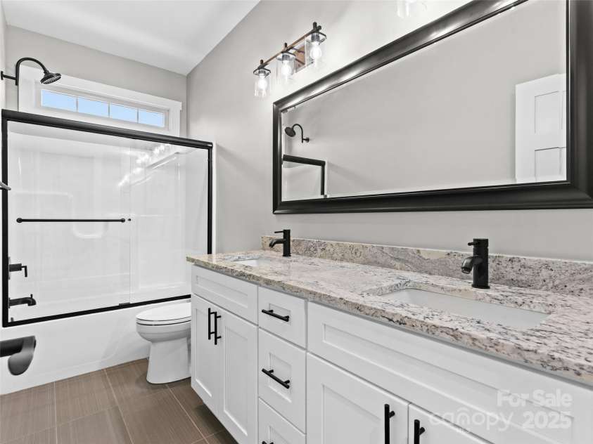 54 Olde Oak Lane, Hendersonville, NC 28792.  MLS# CAR4291259, YatesRealty ID 12972. 