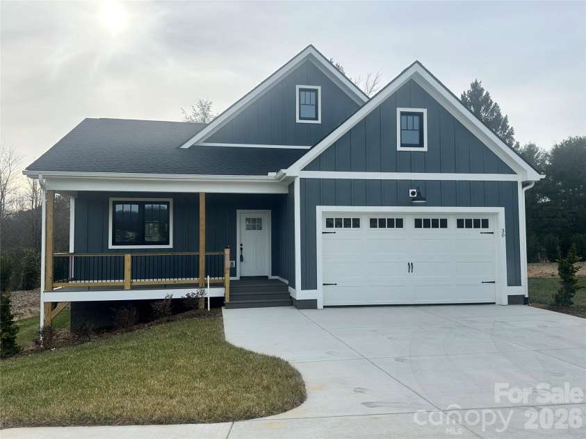 30 Olde Oak Court, Hendersonville, NC 28792.  MLS# CAR4291704, YatesRealty ID 12973. 