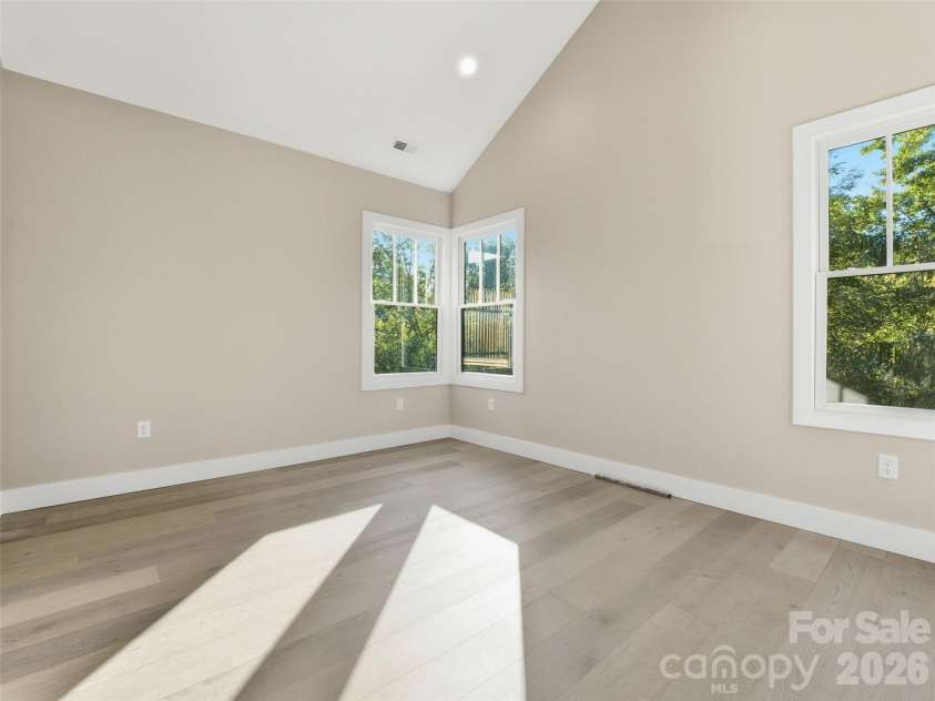 30 Olde Oak Court, Hendersonville, NC 28792.  MLS# CAR4291704, YatesRealty ID 12973. 