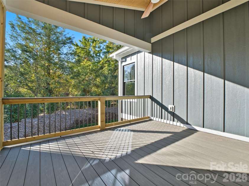 30 Olde Oak Court, Hendersonville, NC 28792.  MLS# CAR4291704, YatesRealty ID 12973. 