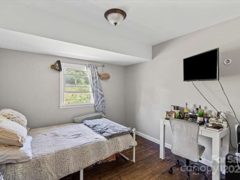 326 Whispering Pines Drive, Charlotte, NC 28217.  MLS# CAR4234416, YatesRealty ID 12973. 