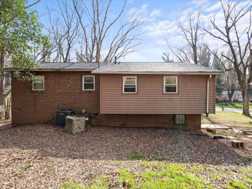 326 Whispering Pines Drive, Charlotte, NC 28217.  MLS# CAR4234416, YatesRealty ID 12973. 