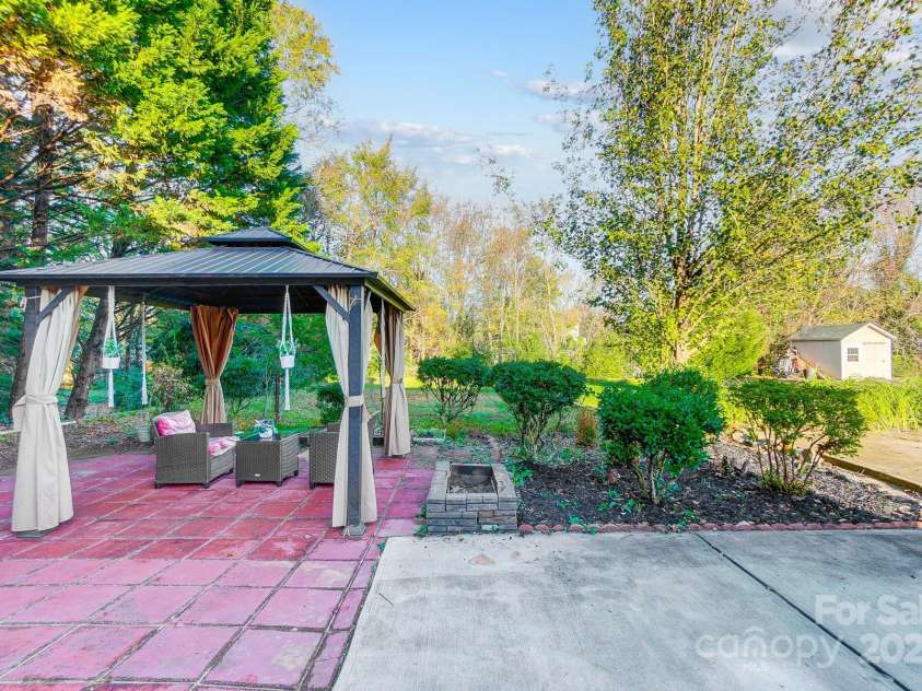 3703 Margaret Wallace Road, Matthews, NC 28105.  MLS# CAR4201589, YatesRealty ID 12974. 