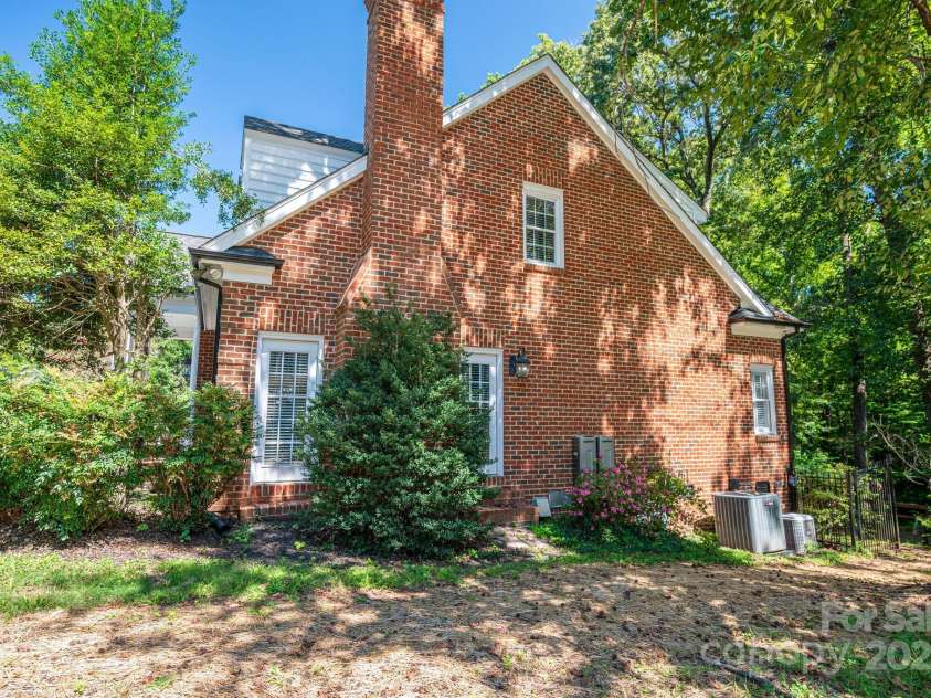 3232 Su San Farms Road, Gastonia, NC 28056.  MLS# CAR4302414, YatesRealty ID 12975. 