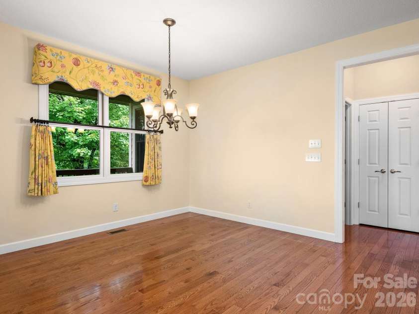 54 Deep Valley Lane, Hendersonville, NC 28791.  MLS# CAR4398094, YatesRealty ID 12976. 