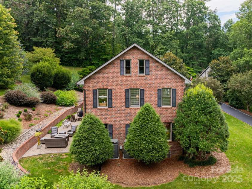 91 Carter Cove Road, Asheville, NC 28804.  MLS# CAR4305572, YatesRealty ID 12978. 