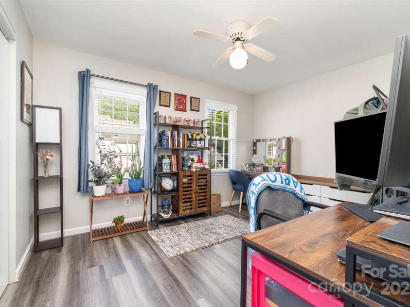 3726 Park Road, Charlotte, NC 28209.  MLS# CAR4248906, YatesRealty ID 12979. 